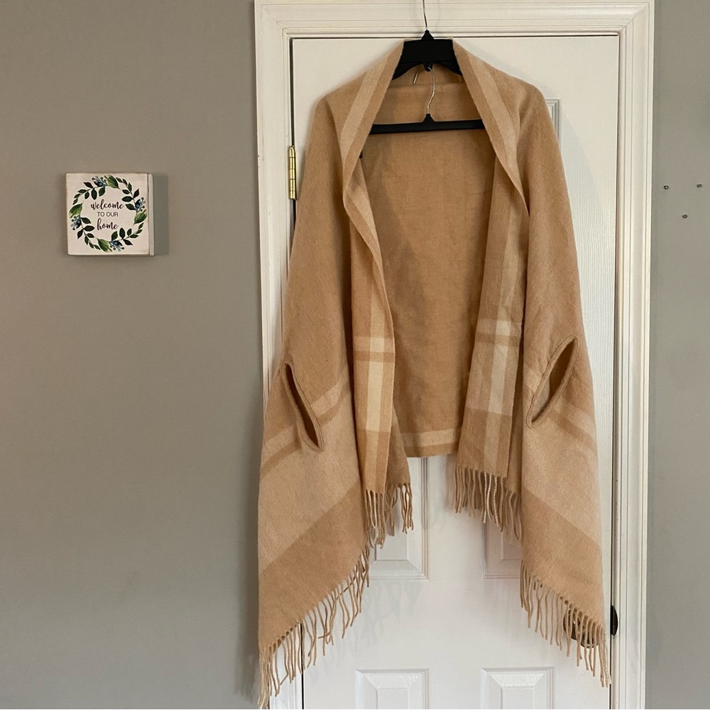 J Crew Wool Blend Cape Scarf With Arm Holes Camel Cream Plaid Fringe Wrap OS